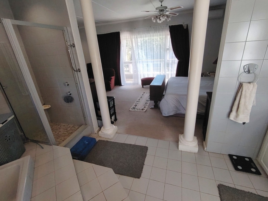 7 Bedroom Property for Sale in Uvongo KwaZulu-Natal