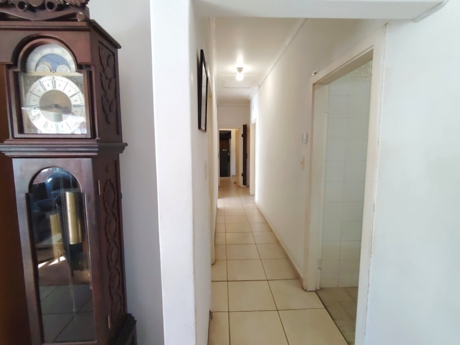 7 Bedroom Property for Sale in Uvongo KwaZulu-Natal