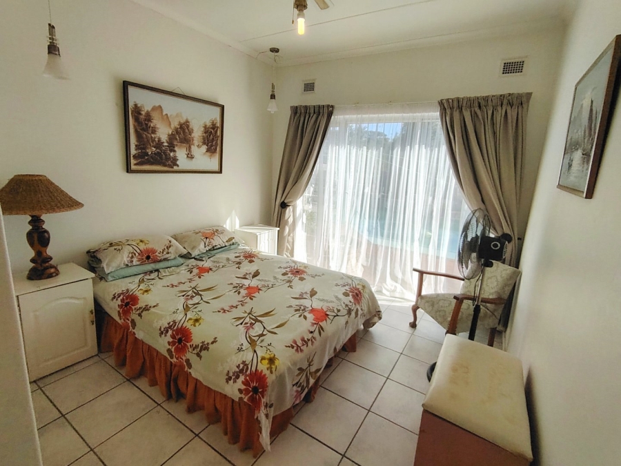 7 Bedroom Property for Sale in Uvongo KwaZulu-Natal