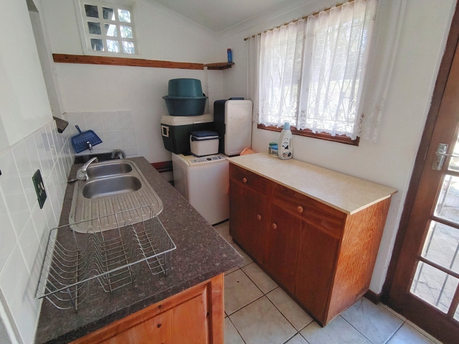7 Bedroom Property for Sale in Uvongo KwaZulu-Natal