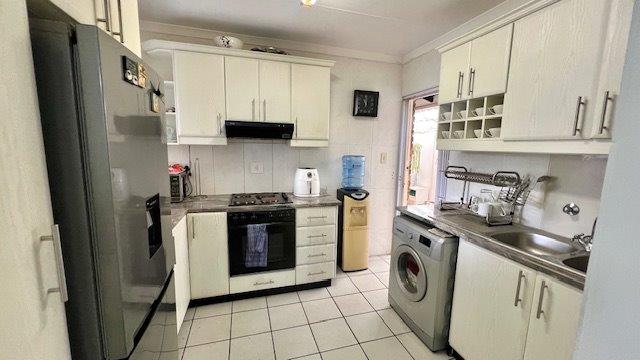 2 Bedroom Property for Sale in Uvongo KwaZulu-Natal