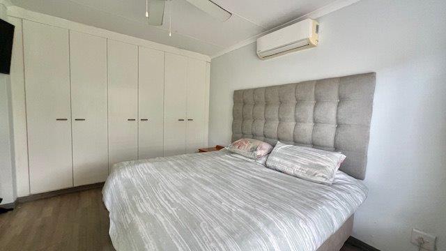 2 Bedroom Property for Sale in Uvongo KwaZulu-Natal