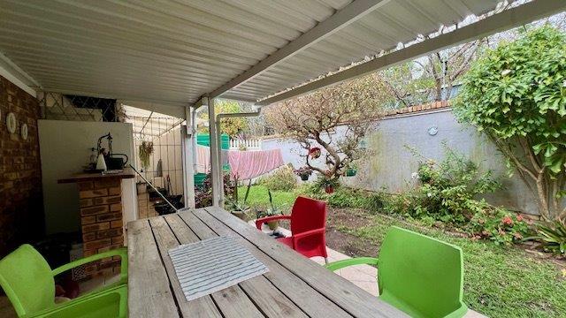 2 Bedroom Property for Sale in Uvongo KwaZulu-Natal