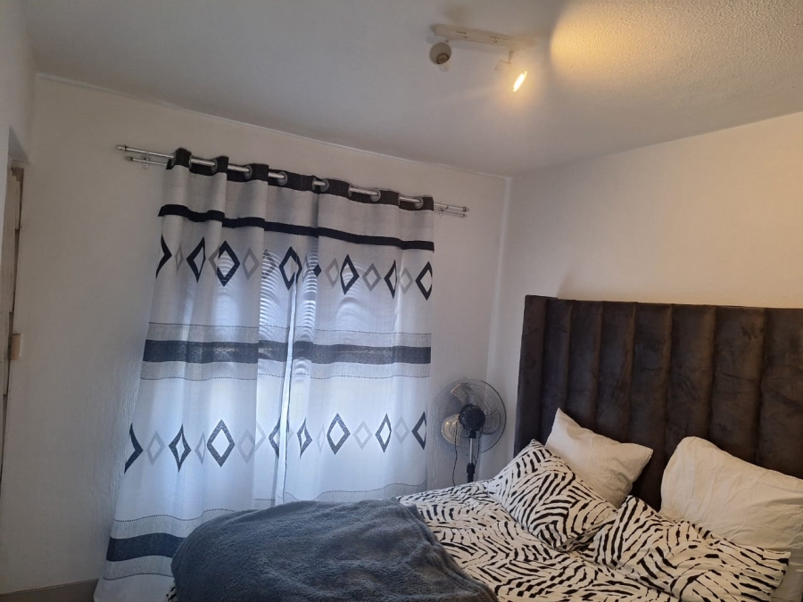 2 Bedroom Property for Sale in Essenwood KwaZulu-Natal