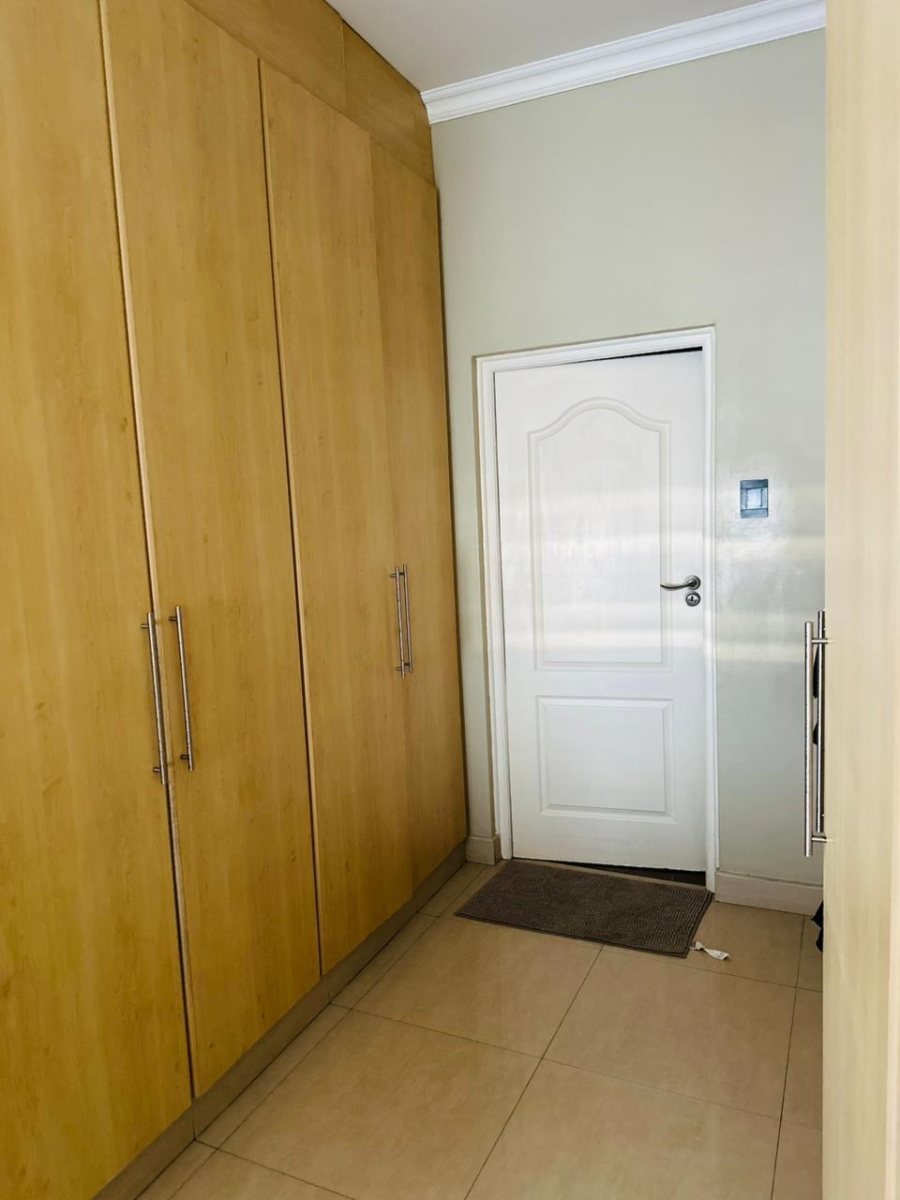 4 Bedroom Property for Sale in Umhlanga Ridge KwaZulu-Natal