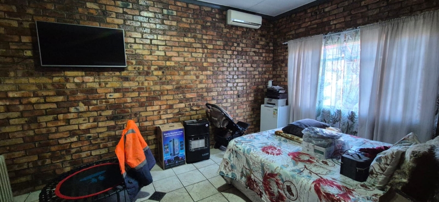 3 Bedroom Property for Sale in Huttenheights KwaZulu-Natal