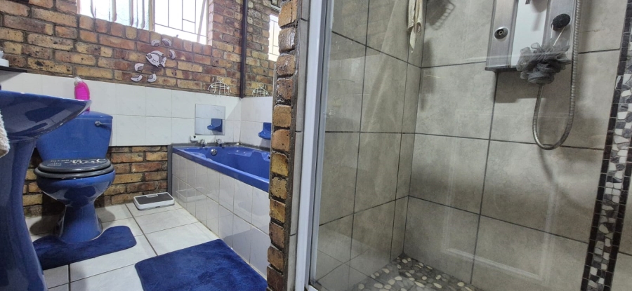 3 Bedroom Property for Sale in Huttenheights KwaZulu-Natal
