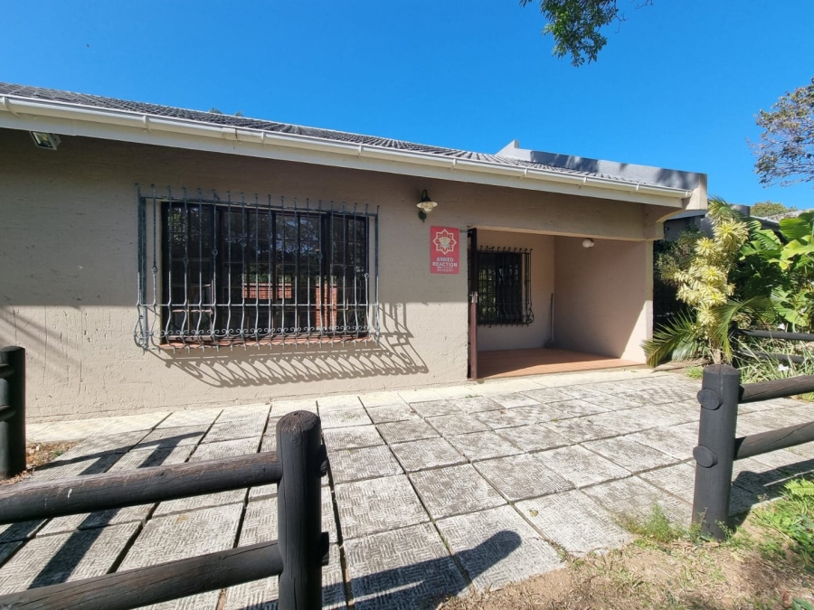 3 Bedroom Property for Sale in Umtentweni KwaZulu-Natal