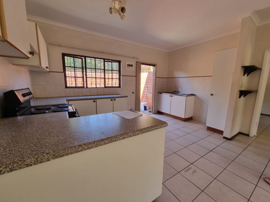 3 Bedroom Property for Sale in Umtentweni KwaZulu-Natal
