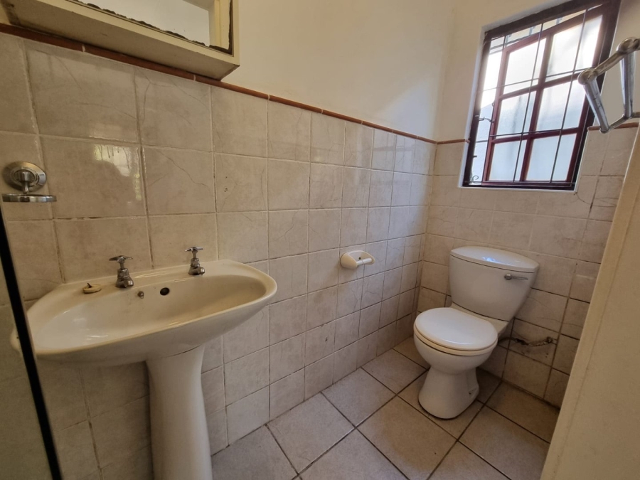 3 Bedroom Property for Sale in Umtentweni KwaZulu-Natal