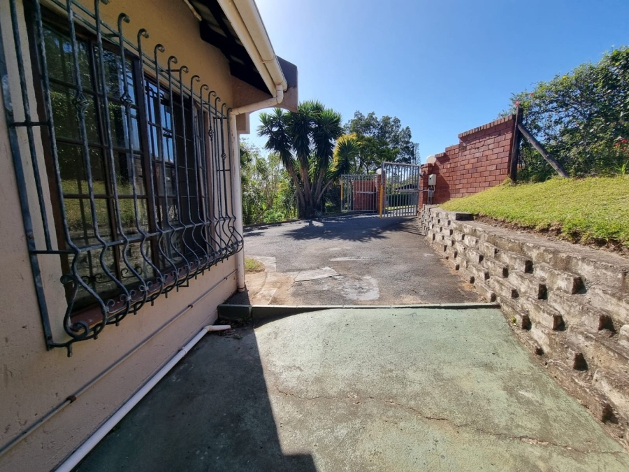 3 Bedroom Property for Sale in Umtentweni KwaZulu-Natal