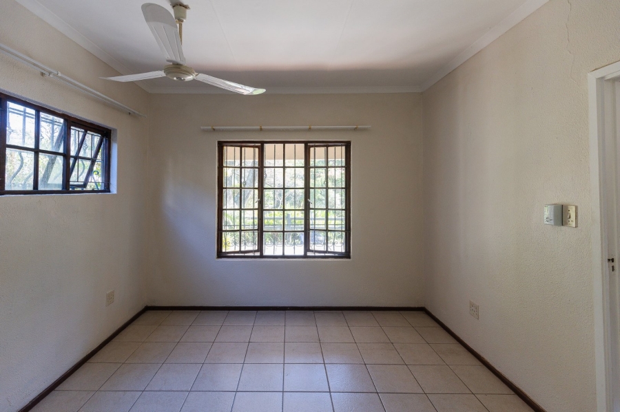 3 Bedroom Property for Sale in Umtentweni KwaZulu-Natal
