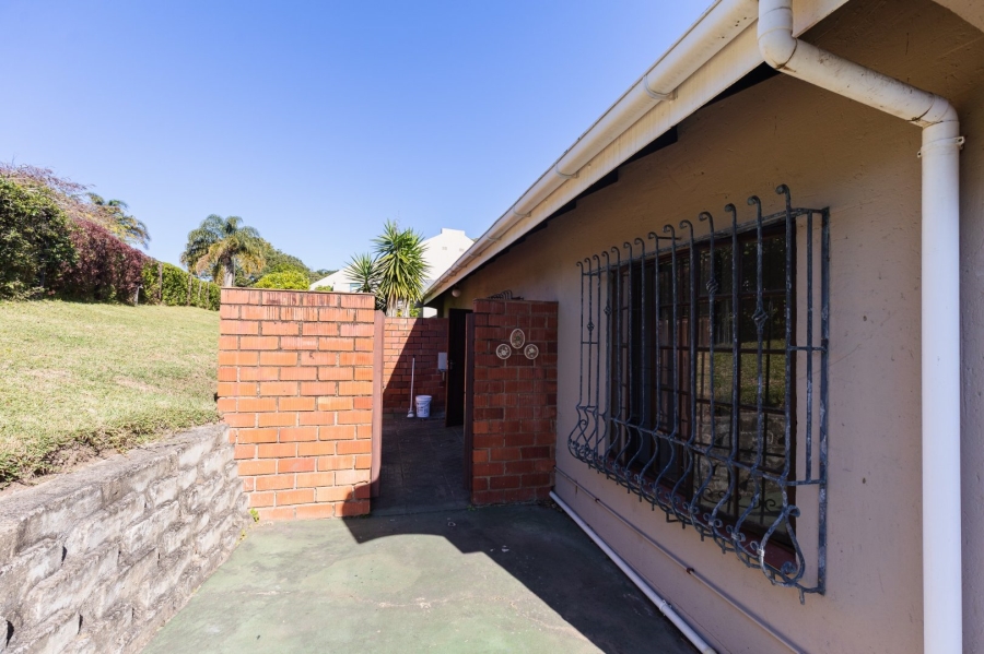 3 Bedroom Property for Sale in Umtentweni KwaZulu-Natal