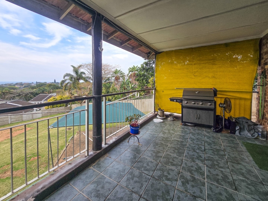 5 Bedroom Property for Sale in Uvongo KwaZulu-Natal