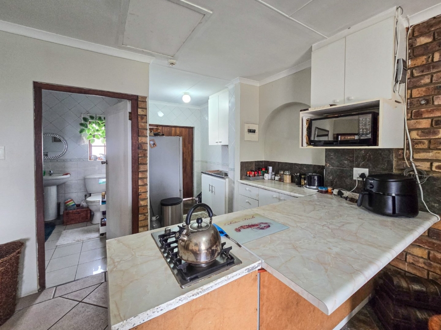 5 Bedroom Property for Sale in Uvongo KwaZulu-Natal