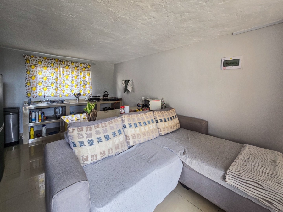 5 Bedroom Property for Sale in Uvongo KwaZulu-Natal