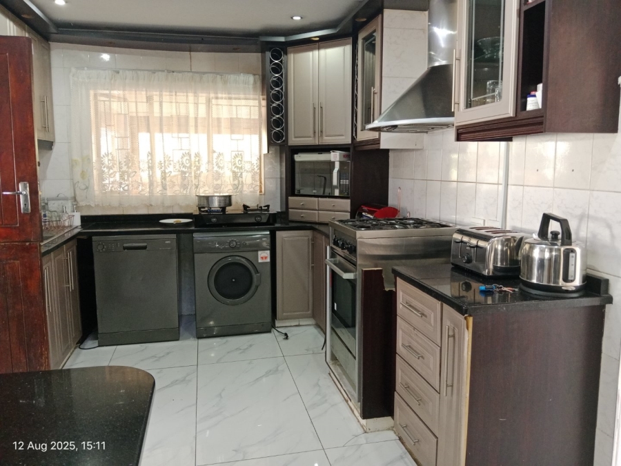 6 Bedroom Property for Sale in Orient Heights KwaZulu-Natal