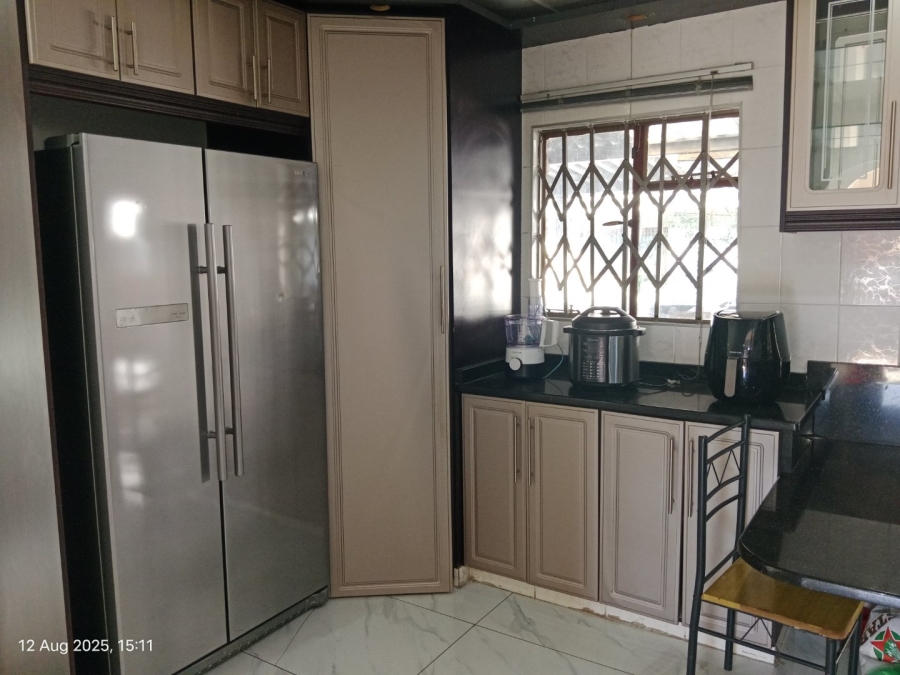 6 Bedroom Property for Sale in Orient Heights KwaZulu-Natal