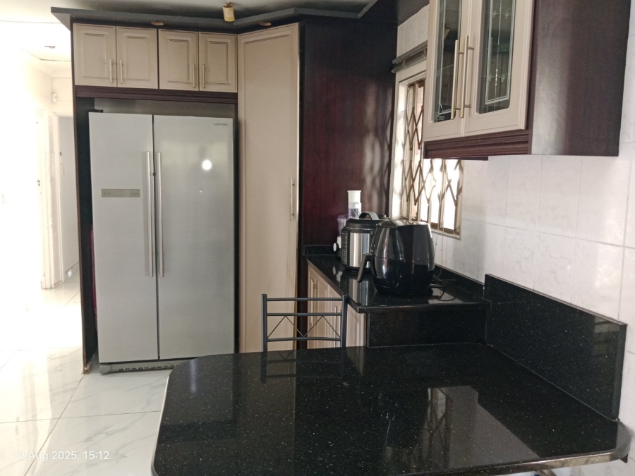 6 Bedroom Property for Sale in Orient Heights KwaZulu-Natal