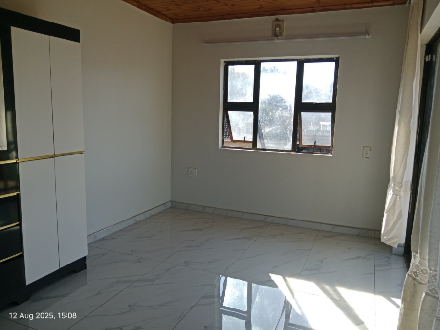 6 Bedroom Property for Sale in Orient Heights KwaZulu-Natal