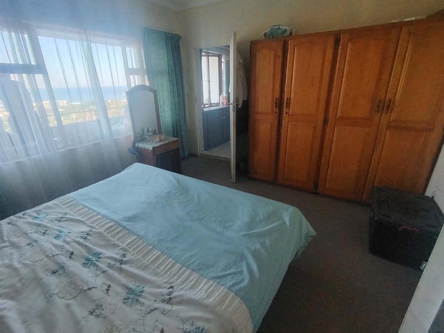 6 Bedroom Property for Sale in Margate KwaZulu-Natal