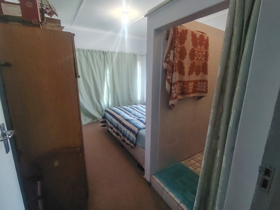 6 Bedroom Property for Sale in Margate KwaZulu-Natal