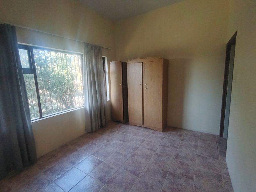 6 Bedroom Property for Sale in Margate KwaZulu-Natal