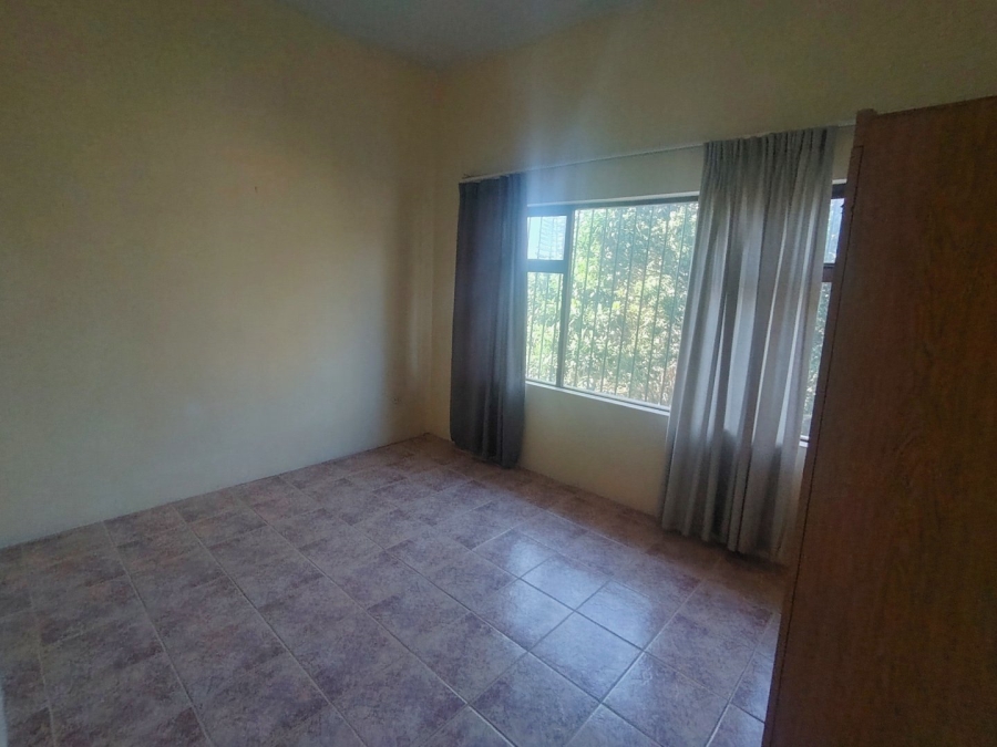 6 Bedroom Property for Sale in Margate KwaZulu-Natal
