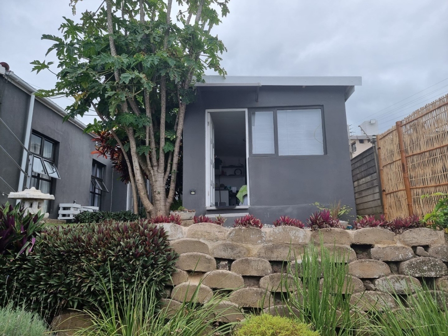 5 Bedroom Property for Sale in Hibberdene KwaZulu-Natal