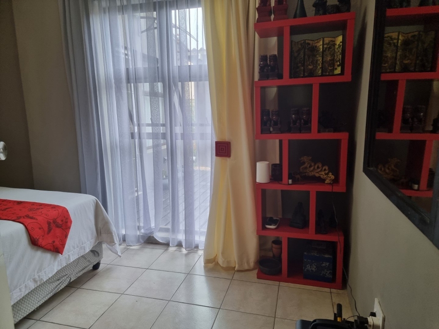 5 Bedroom Property for Sale in Hibberdene KwaZulu-Natal
