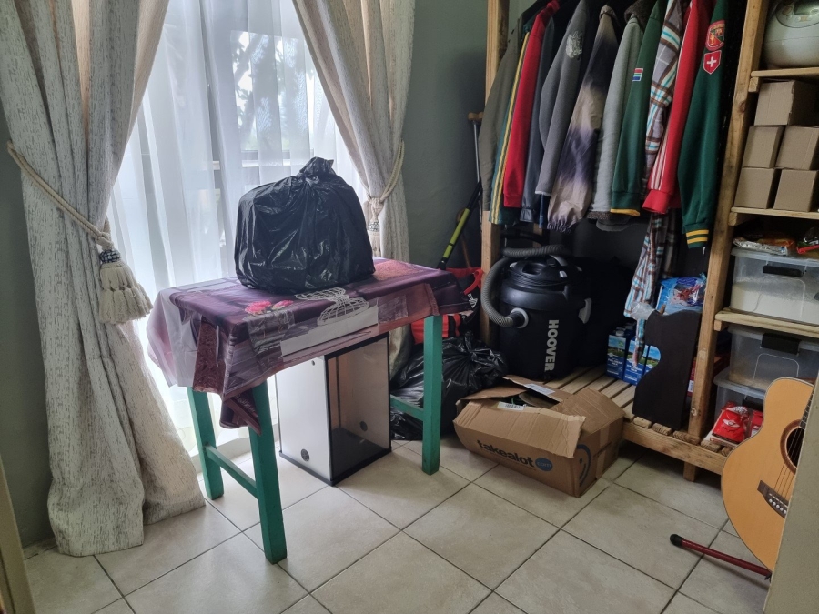 5 Bedroom Property for Sale in Hibberdene KwaZulu-Natal