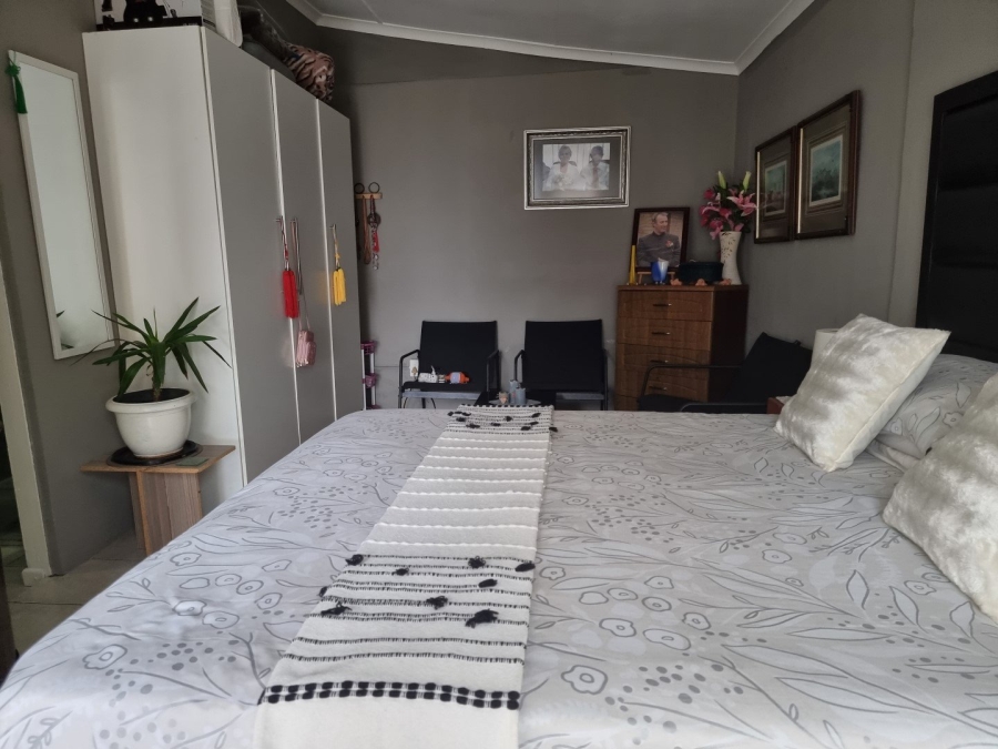 5 Bedroom Property for Sale in Hibberdene KwaZulu-Natal