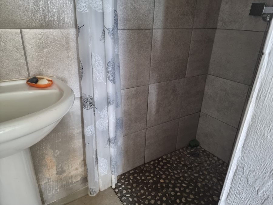 5 Bedroom Property for Sale in Hibberdene KwaZulu-Natal
