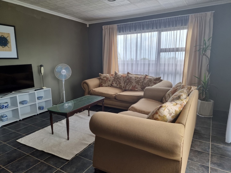 5 Bedroom Property for Sale in Hibberdene KwaZulu-Natal