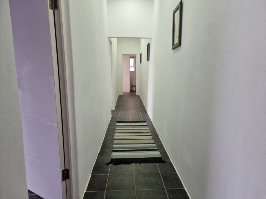 5 Bedroom Property for Sale in Hibberdene KwaZulu-Natal