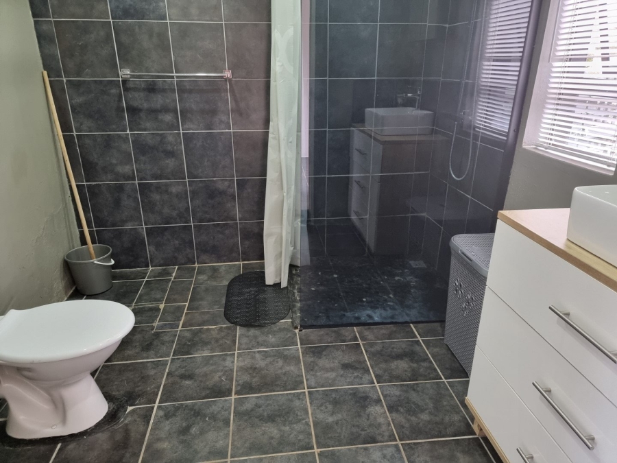 5 Bedroom Property for Sale in Hibberdene KwaZulu-Natal