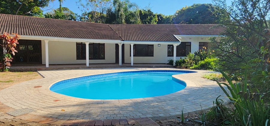 4 Bedroom Property for Sale in Umtentweni KwaZulu-Natal