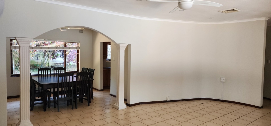 4 Bedroom Property for Sale in Umtentweni KwaZulu-Natal