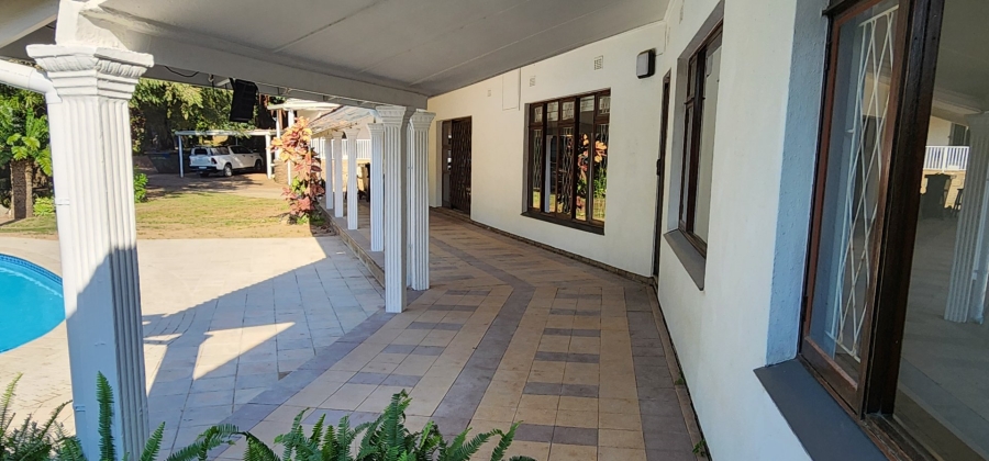 4 Bedroom Property for Sale in Umtentweni KwaZulu-Natal