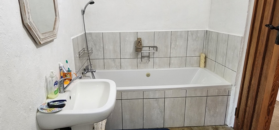 4 Bedroom Property for Sale in Umtentweni KwaZulu-Natal
