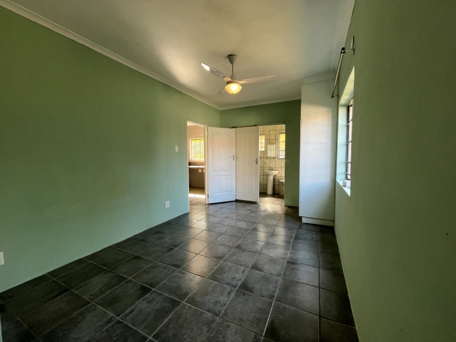 To Let 2 Bedroom Property for Rent in Malvern KwaZulu-Natal