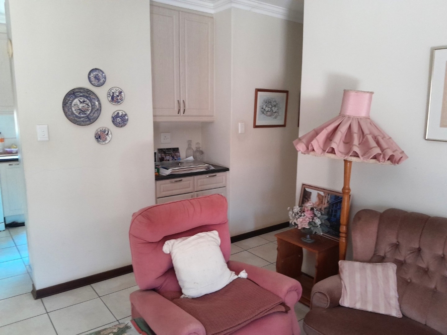2 Bedroom Property for Sale in Freeland Park KwaZulu-Natal