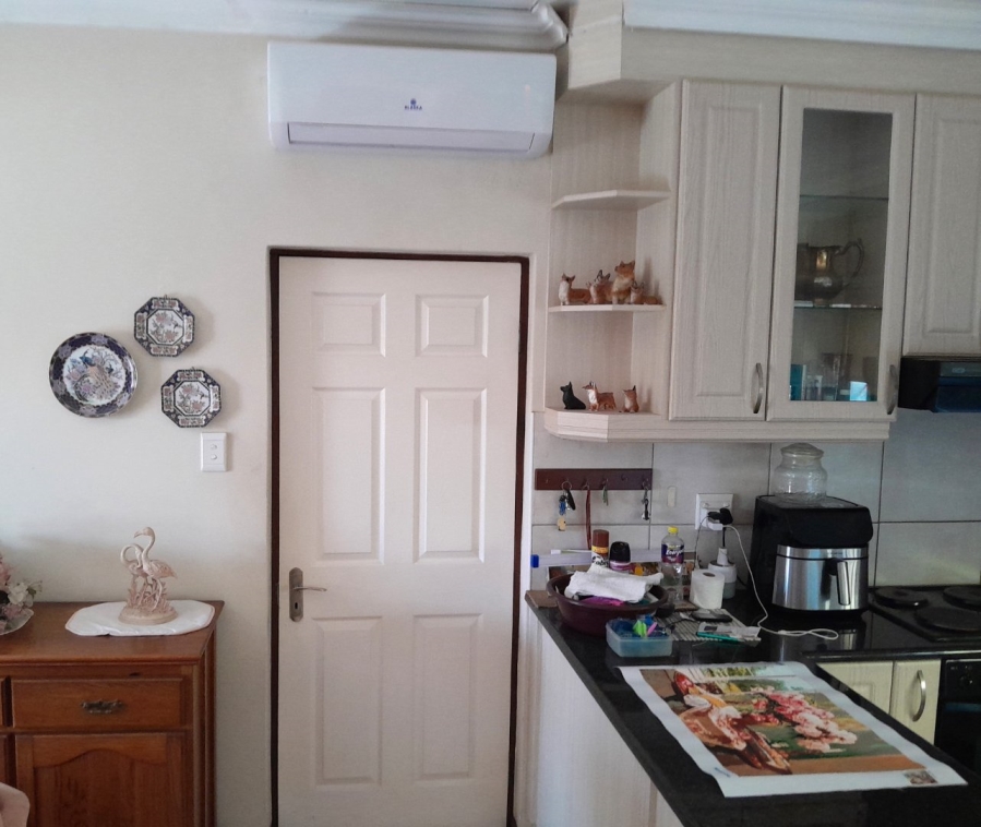 2 Bedroom Property for Sale in Freeland Park KwaZulu-Natal