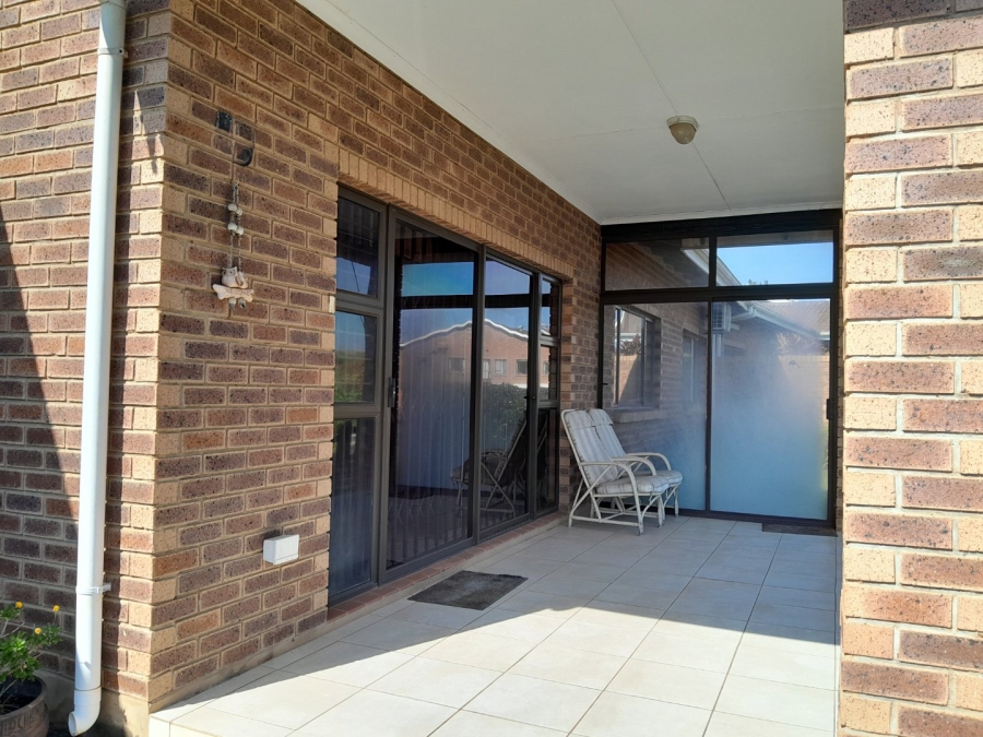 2 Bedroom Property for Sale in Freeland Park KwaZulu-Natal