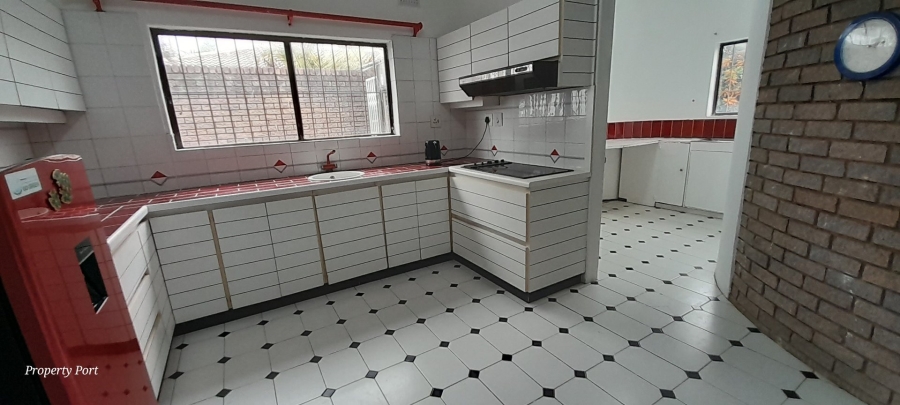 3 Bedroom Property for Sale in Uvongo KwaZulu-Natal