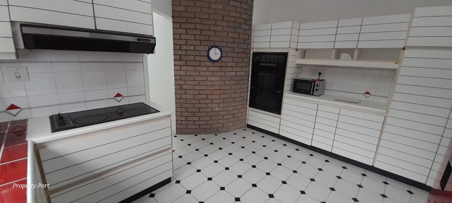 3 Bedroom Property for Sale in Uvongo KwaZulu-Natal