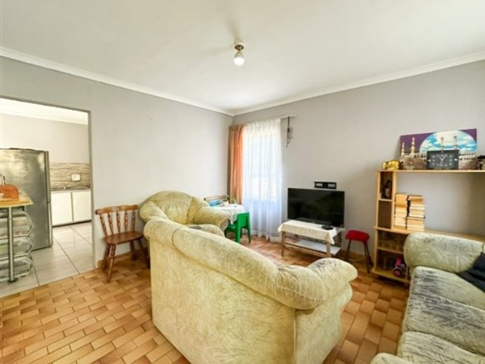 5 Bedroom Property for Sale in Newlands East KwaZulu-Natal