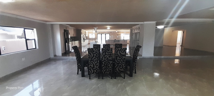 6 Bedroom Property for Sale in Uvongo KwaZulu-Natal