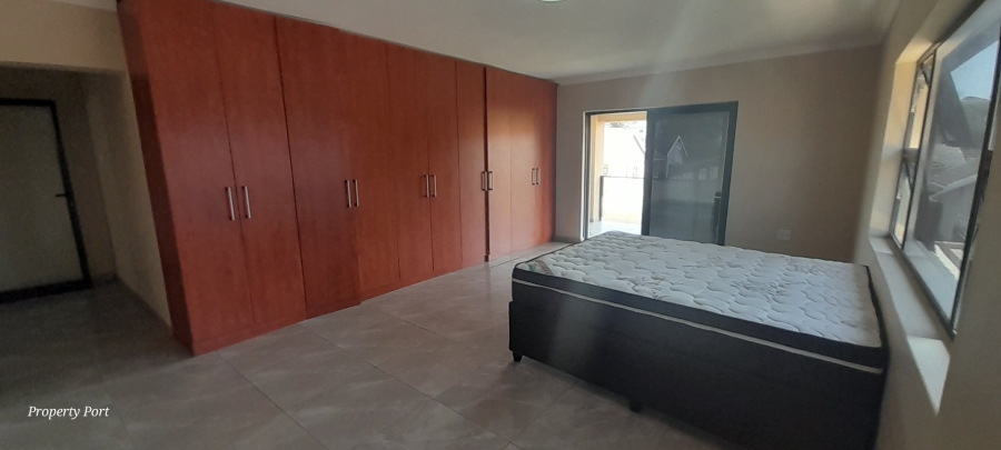6 Bedroom Property for Sale in Uvongo KwaZulu-Natal