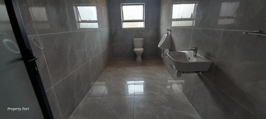 6 Bedroom Property for Sale in Uvongo KwaZulu-Natal